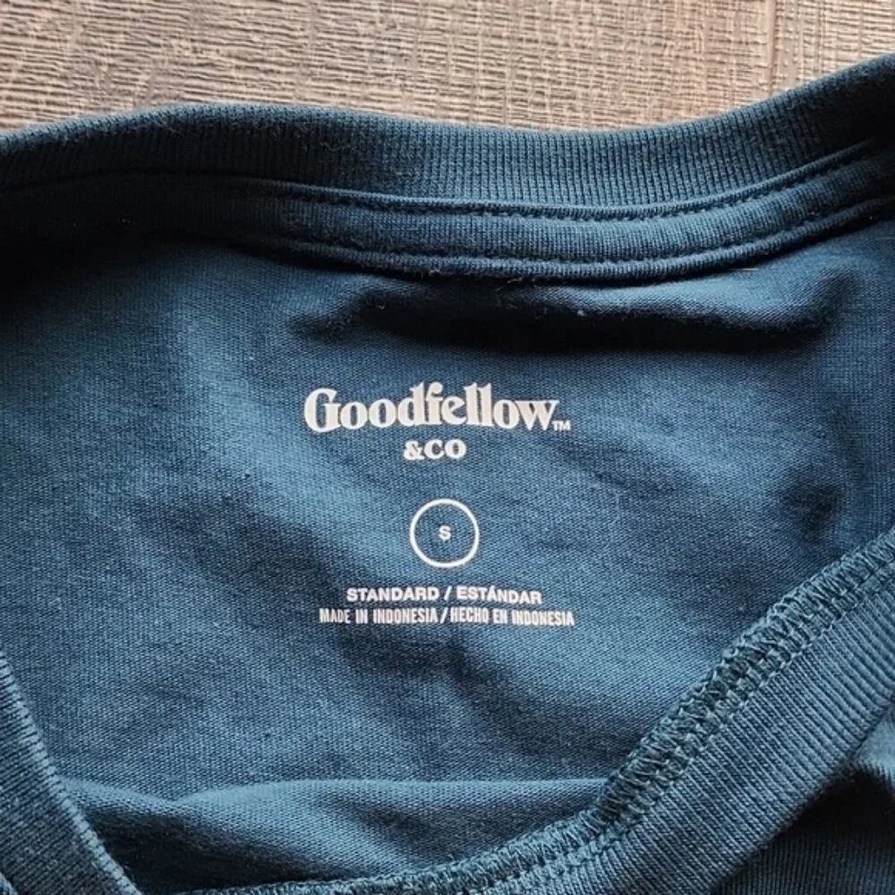 🍁 Goodfellow & Co solid t-shirt 🍁 - Picture 2 of 4